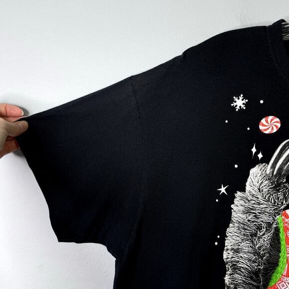 Dec 25th Christmas Sloth Wearing Holiday Vest Funny Black T-Shirt Men's Size XL - Picture 7 of 10